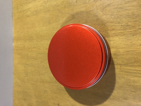 赤い丸缶
